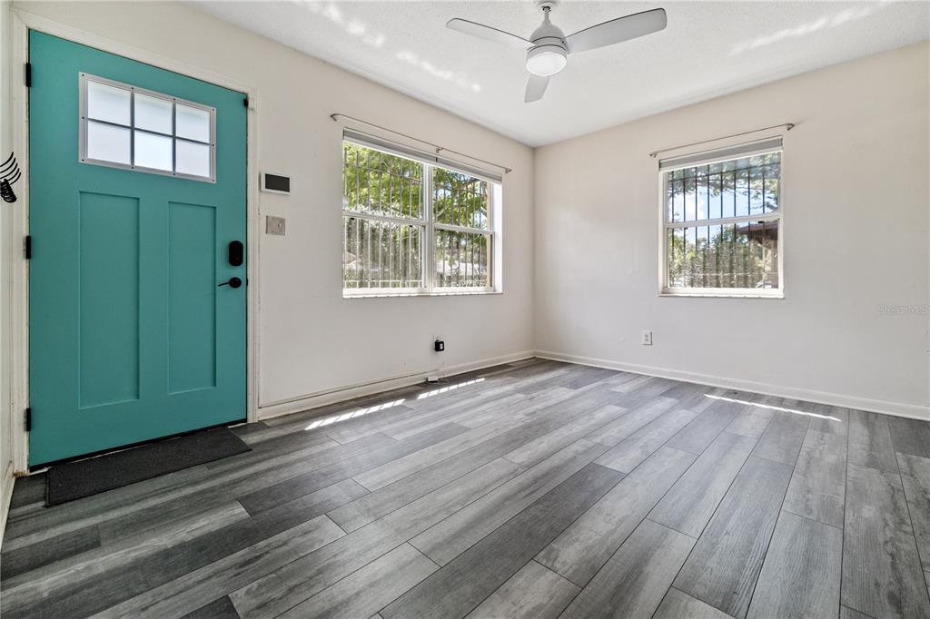 4401 10TH AVENUE S, ST PETERSBURG, FL — photo 3 of 14