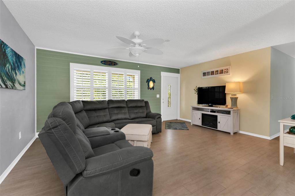 9371 HEARTWELLVILLE AVENUE, ENGLEWOOD, FL — photo 5 of 30