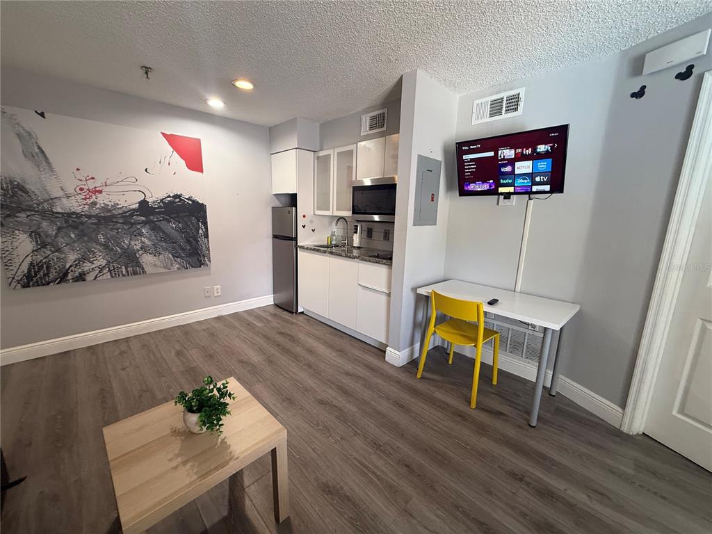3100 PARKWAY BOULEVARD UNIT 220, KISSIMMEE, FL — photo 2 of 14