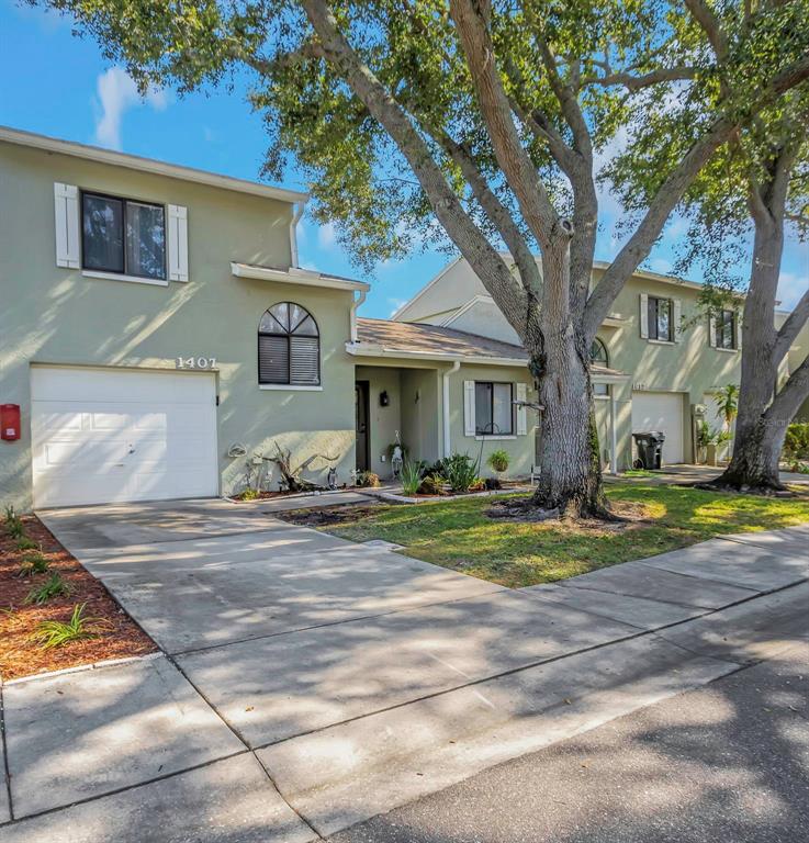 1407 ADAMS CIRCLE W