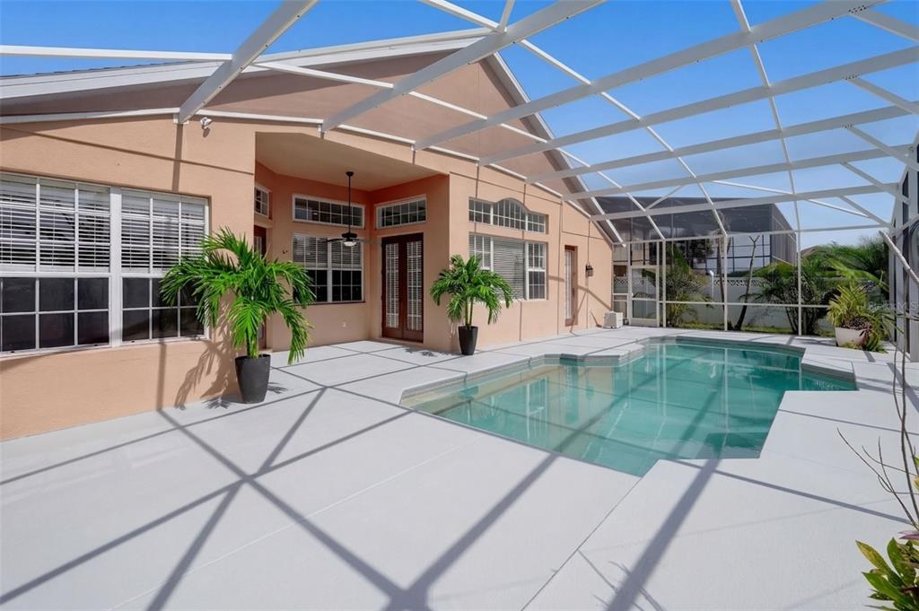 2102 PUTTER PLACE, KISSIMMEE, FL — photo 2 of 44