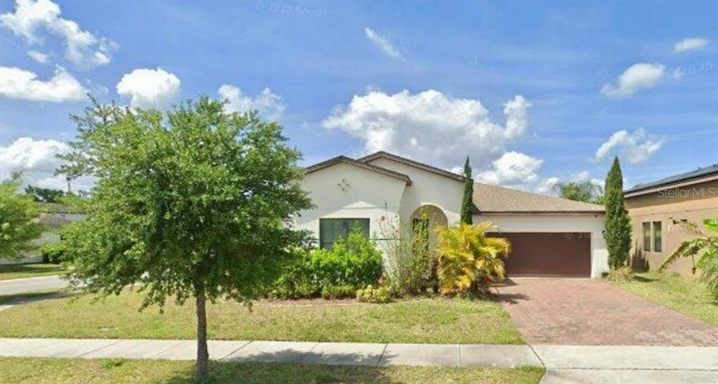 940 UMBRIA LANE