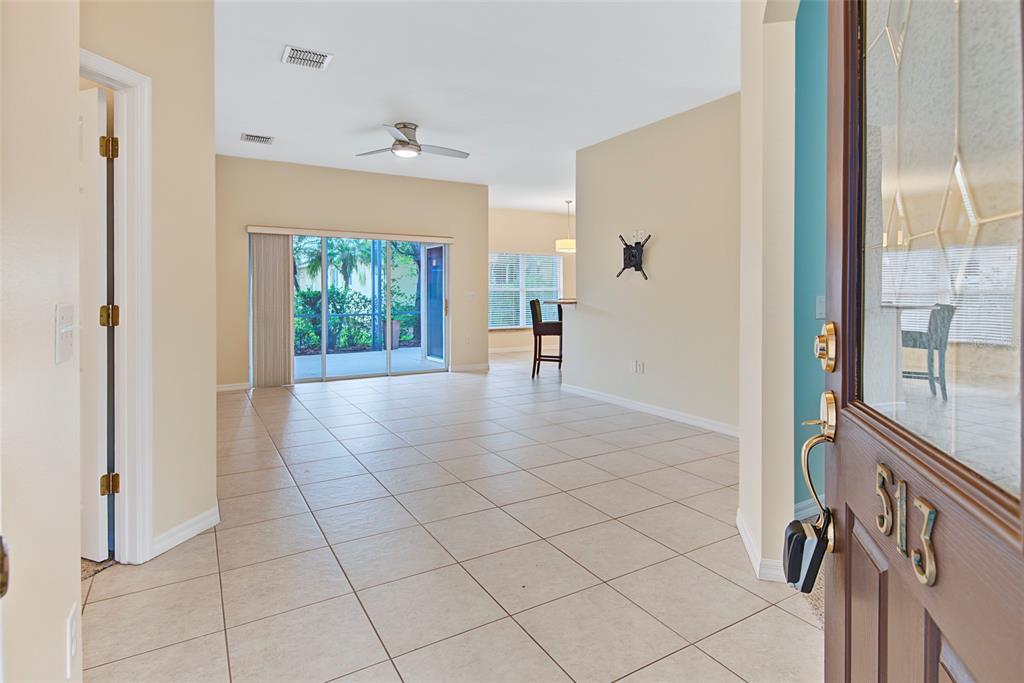 513 HEARTWELL DR, KISSIMMEE, FL — photo 4 of 30