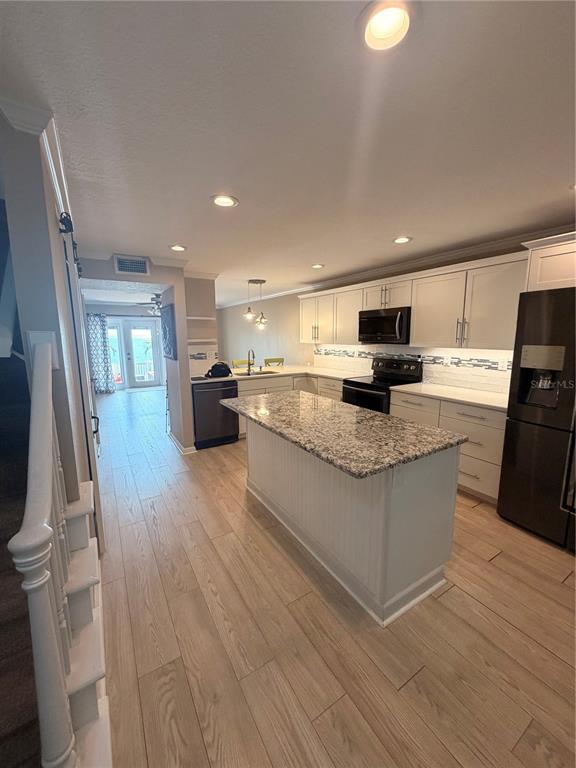5050 COQUINA KEY DRIVE SE, ST PETERSBURG, FL — photo 4 of 15