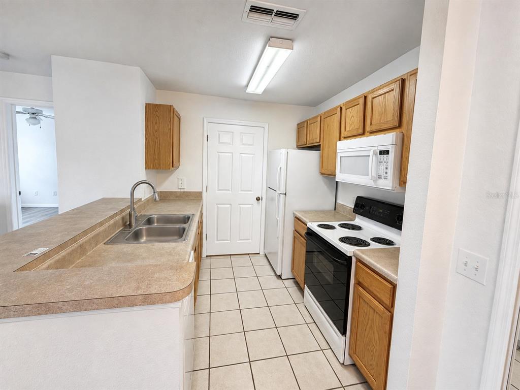 4850 51ST STREET W UNIT 1203, BRADENTON, FL — photo 5 of 13