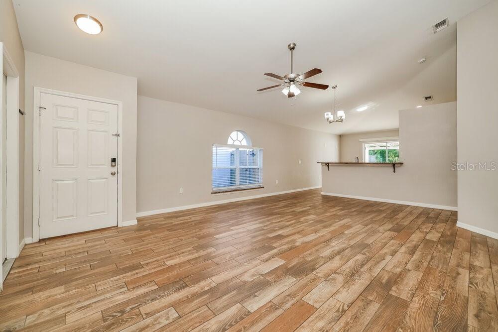 13719 GENTLE WOODS AVENUE, RIVERVIEW, FL — photo 4 of 16