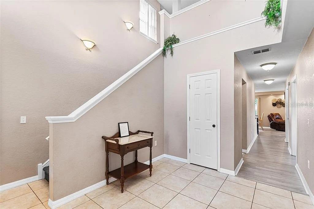 2101 HATTERAS POINT, LAKELAND, FL — photo 4 of 32