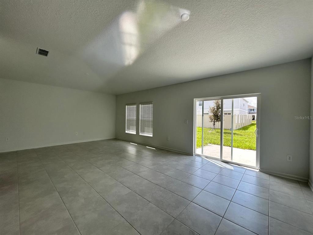 318 LAWSON AVENUE, HAINES CITY, FL — photo 5 of 20