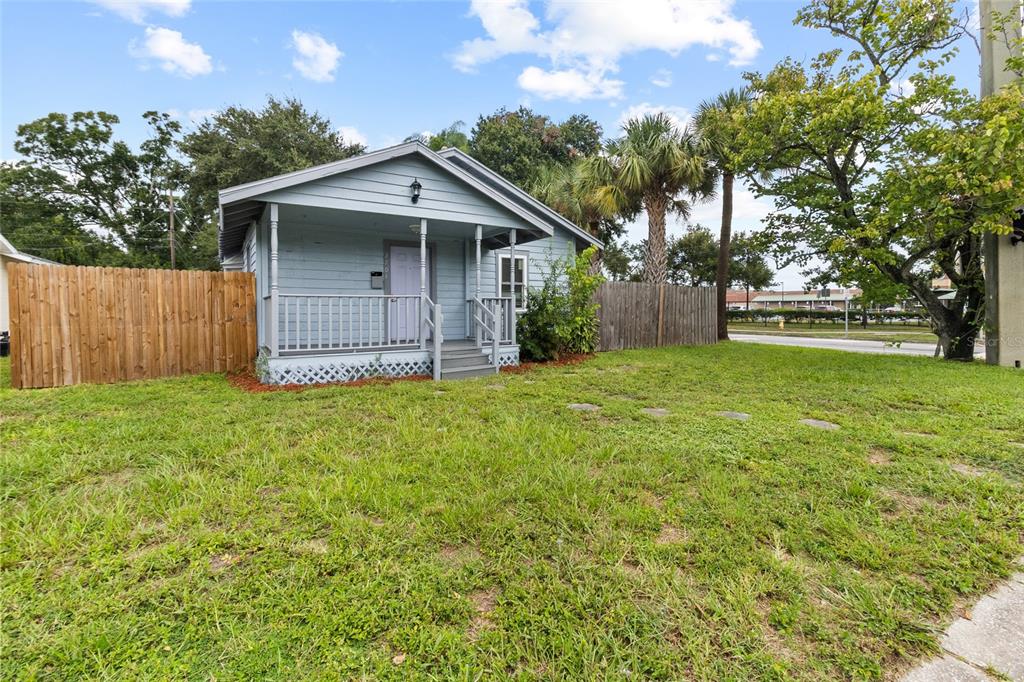 3701 38TH AVENUE N, ST PETERSBURG, FL — photo 4 of 30