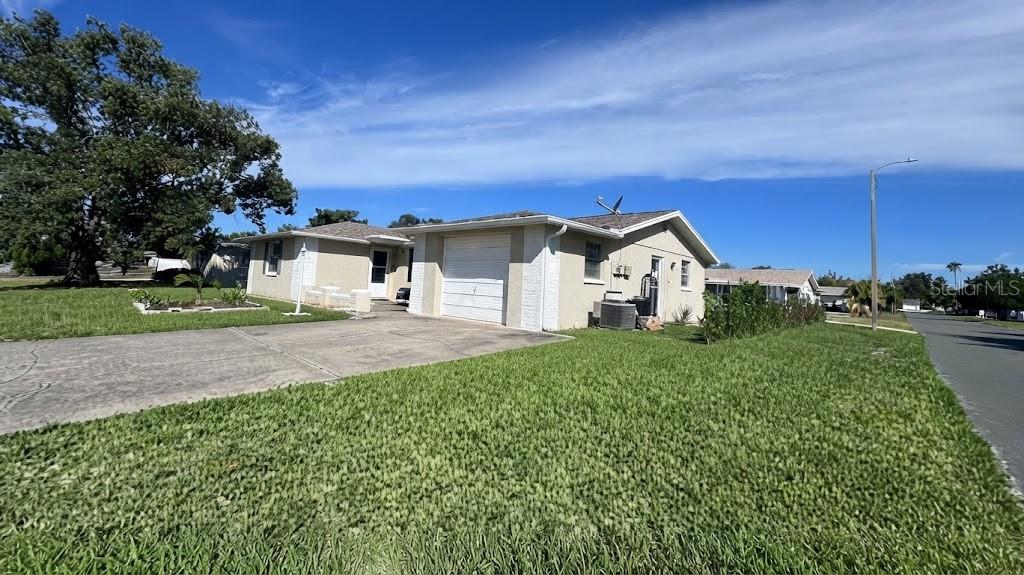 7815 GREYBIRCH TERRACE, PORT RICHEY, FL — photo 2 of 20