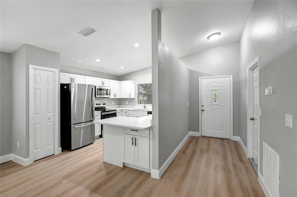 3419 E DIANA STREET, TAMPA, FL — photo 4 of 30