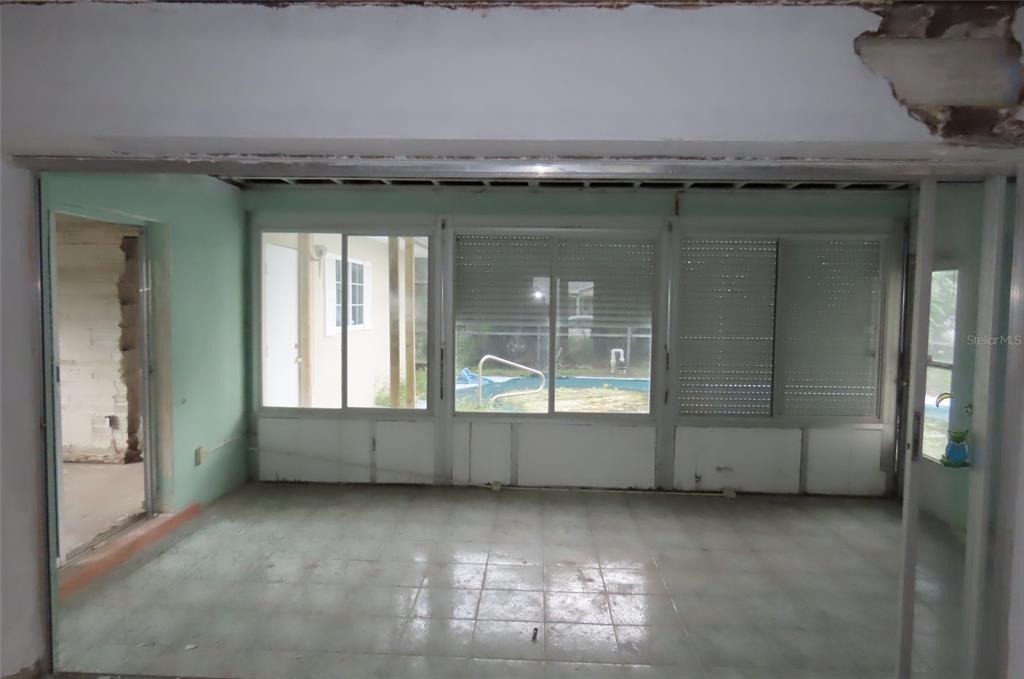 12713 137TH LANE, LARGO, FL — photo 5 of 30