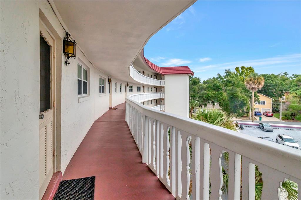 601 N MCDONALD STREET UNIT 506, MOUNT DORA, FL — photo 2 of 30