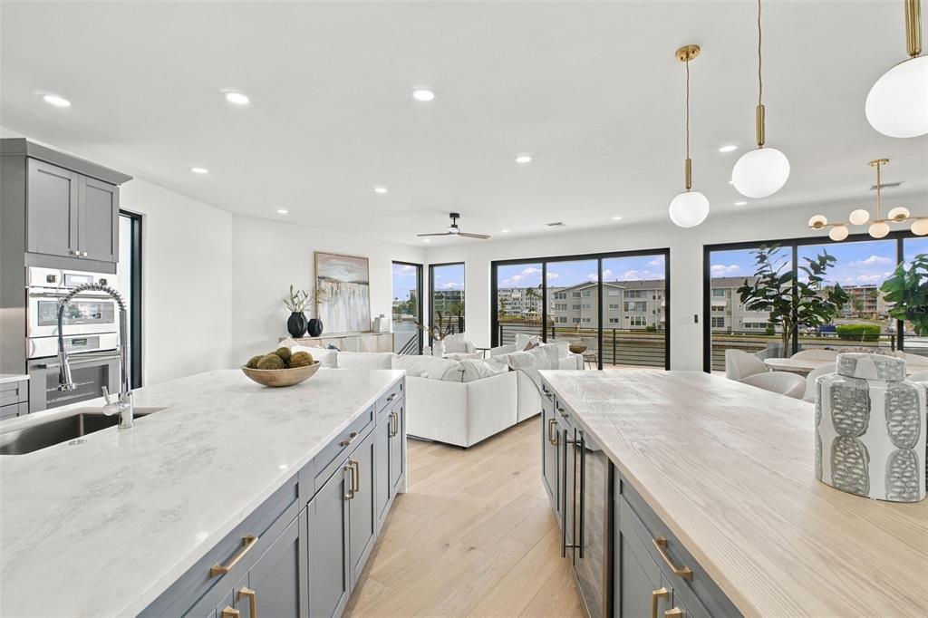 7176 S SHORE DRIVE S, SOUTH PASADENA, FL — photo 4 of 97