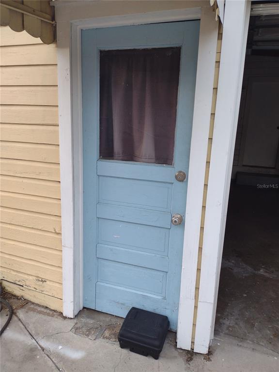 320 S 4TH STREET, LEESBURG, FL — photo 2 of 16