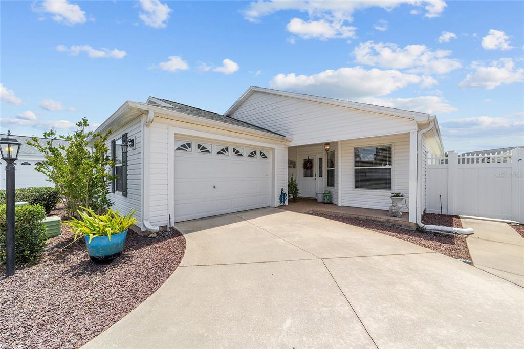 418 FLOSSMOOR COURT