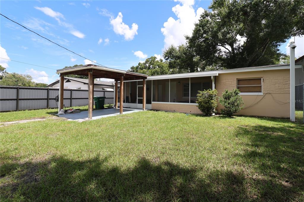 4617 N CLARK AVENUE, TAMPA, FL — photo 4 of 26