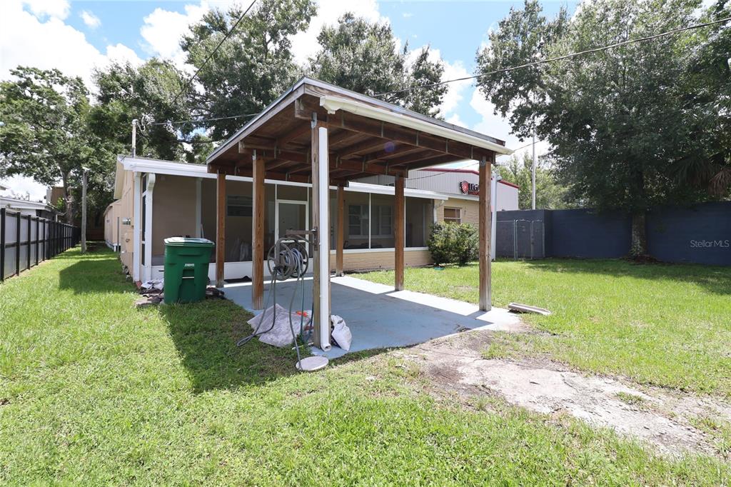 4617 N CLARK AVENUE, TAMPA, FL — photo 5 of 26