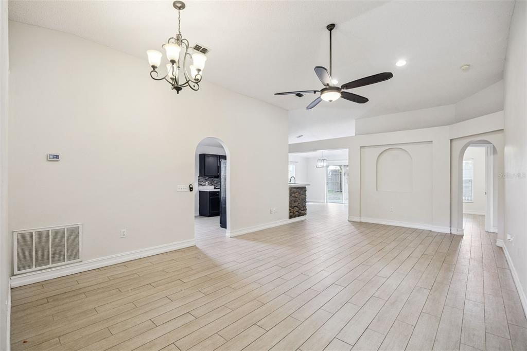1612 MUIR CIRCLE, CLERMONT, FL — photo 4 of 30