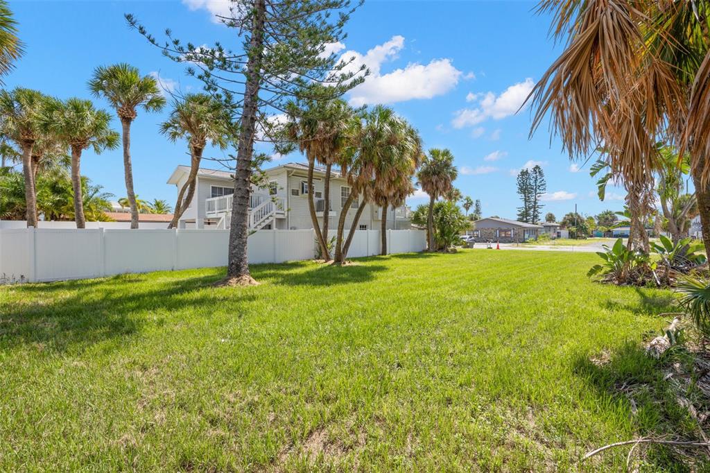 623 73RD AVENUE, ST PETE BEACH, FL — photo 3 of 11