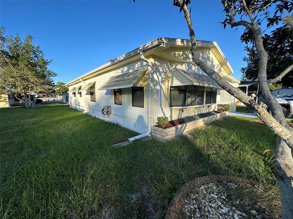 8144 RIDGE DALE AVENUE, BROOKSVILLE, FL — photo 2 of 23