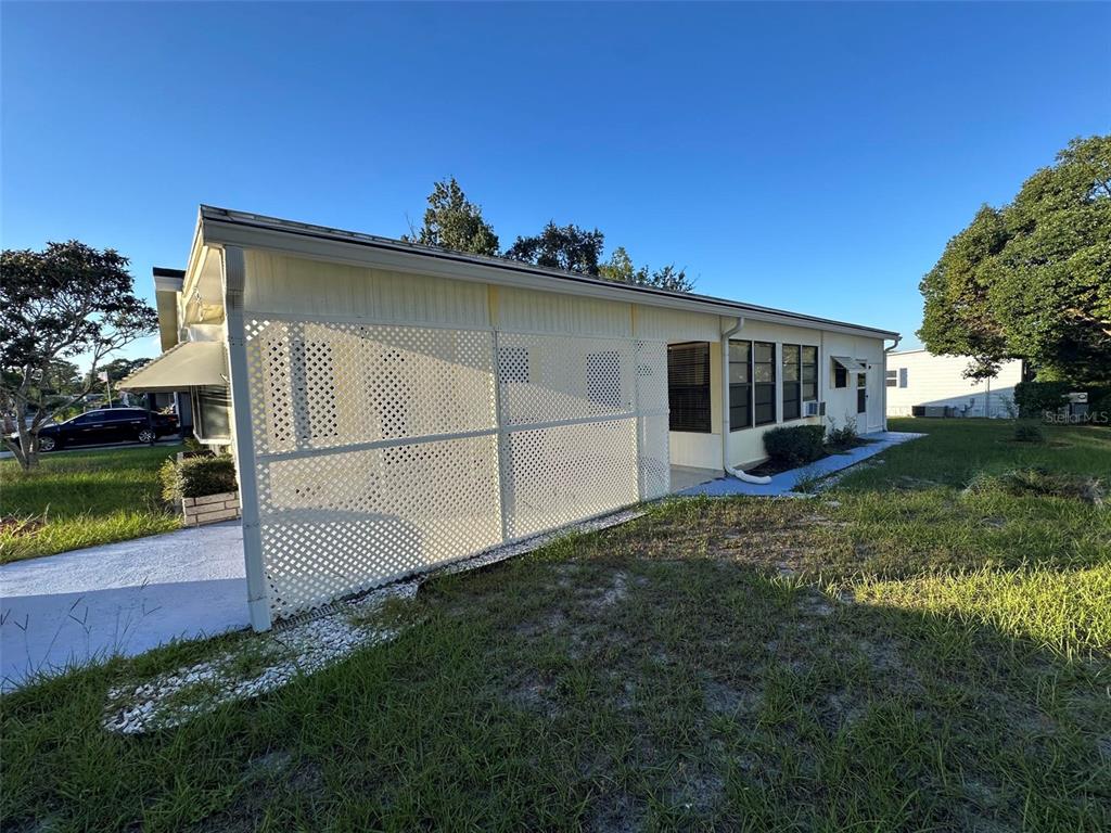 8144 RIDGE DALE AVENUE, BROOKSVILLE, FL — photo 3 of 23