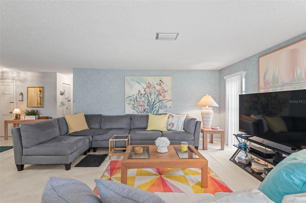 101 DOGWOOD CIRCLE, SEMINOLE, FL — photo 5 of 16