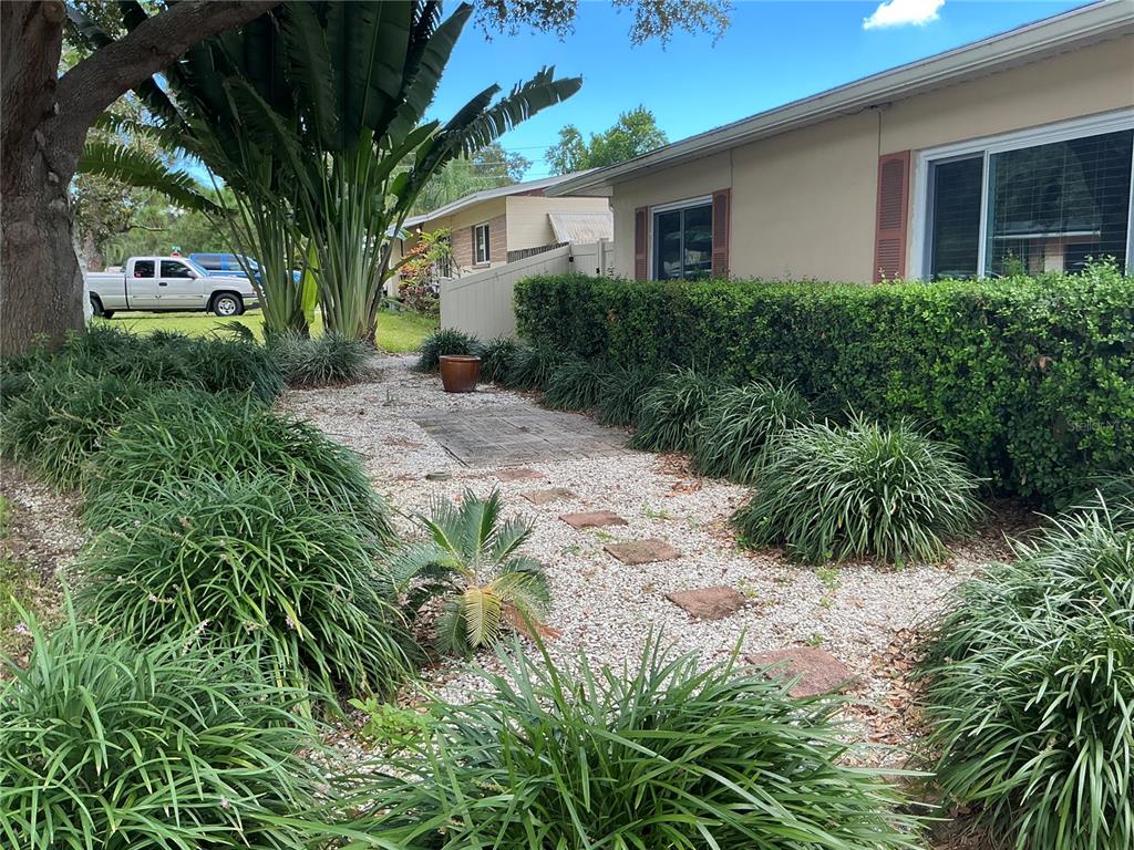 5248 15TH AVENUE N, ST PETERSBURG, FL — photo 4 of 46
