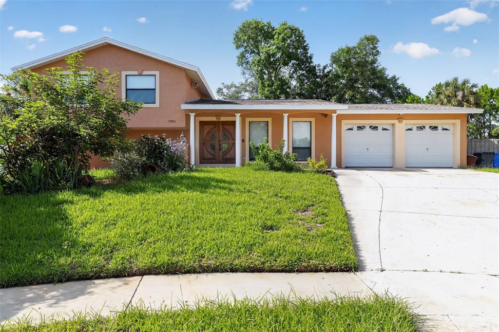 7001 BAYWOOD COURT