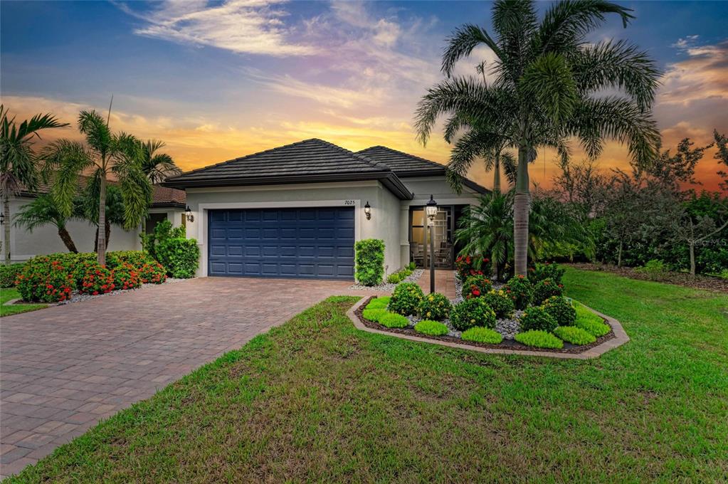 7025 HOLBROOK COVE