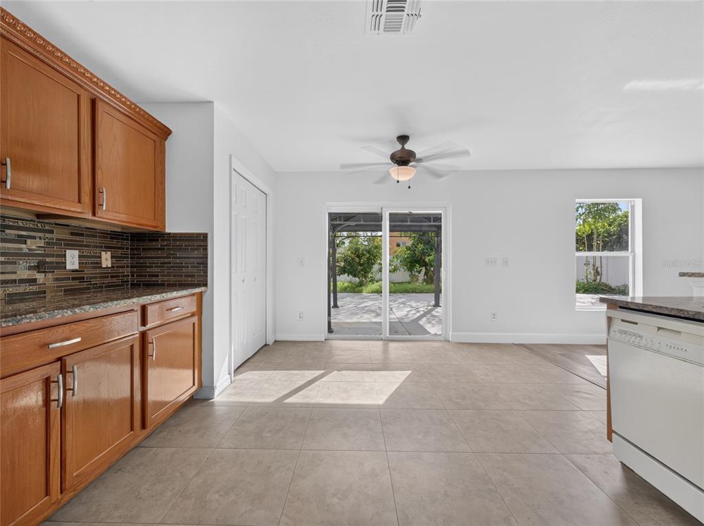 715 CRYSTAL BAY LANE, ORLANDO, FL — photo 5 of 32