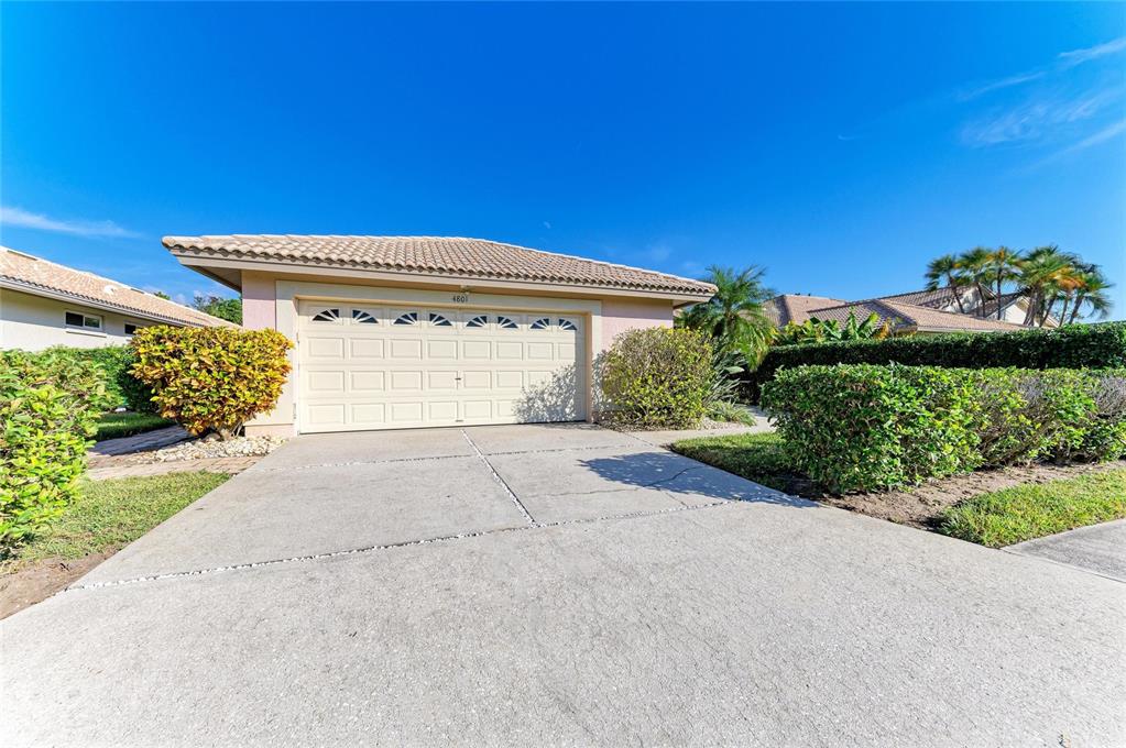 4801 MONTROSE DRIVE