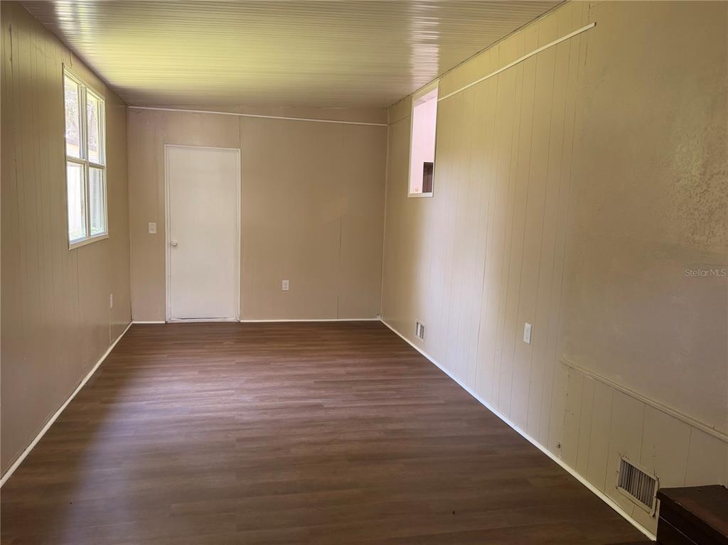 1583 CR 435, LAKE PANASOFFKEE, FL — photo 2 of 17