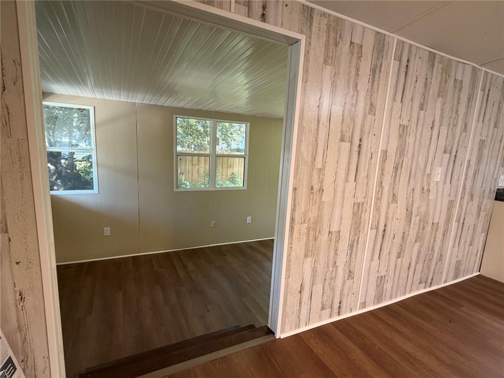1583 CR 435, LAKE PANASOFFKEE, FL — photo 3 of 17