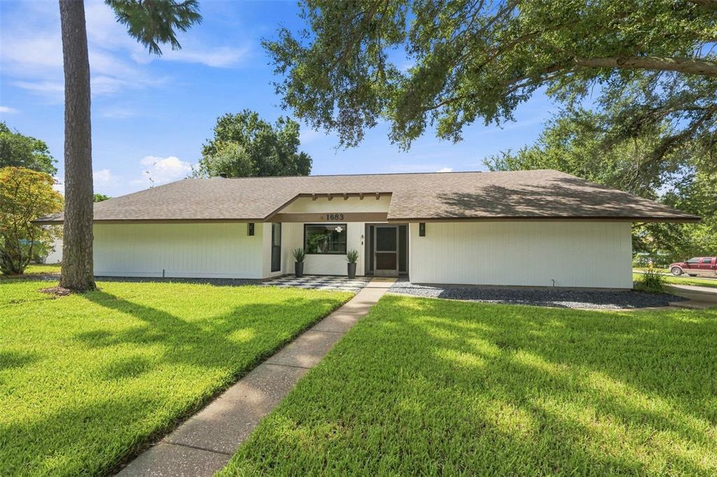 1683 OAK PLACE, CLEARWATER, FL — photo 4 of 30