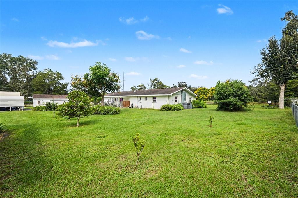 39800 COUNTY ROAD 54, ZEPHYRHILLS, FL — photo 3 of 35
