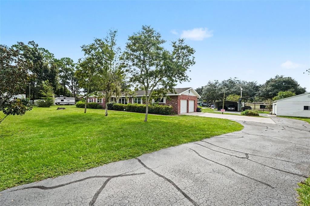 39800 COUNTY ROAD 54, ZEPHYRHILLS, FL — photo 4 of 35