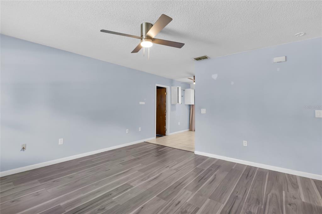 207 ELAINE DRIVE, AUBURNDALE, FL — photo 4 of 15