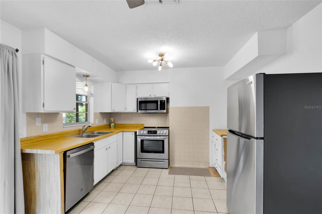 207 ELAINE DRIVE, AUBURNDALE, FL — photo 5 of 15