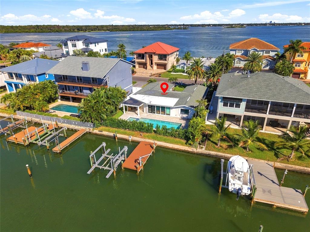 556 JOHNS PASS AVENUE, MADEIRA BEACH, FL — photo 3 of 42