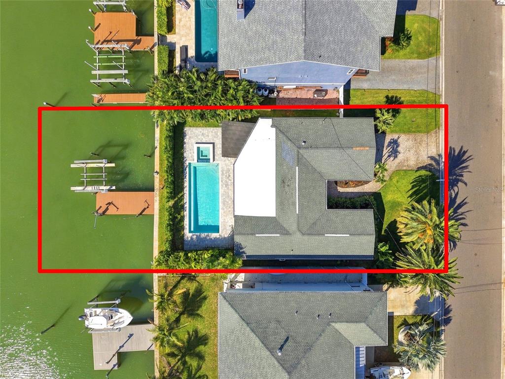 556 JOHNS PASS AVENUE, MADEIRA BEACH, FL — photo 5 of 42