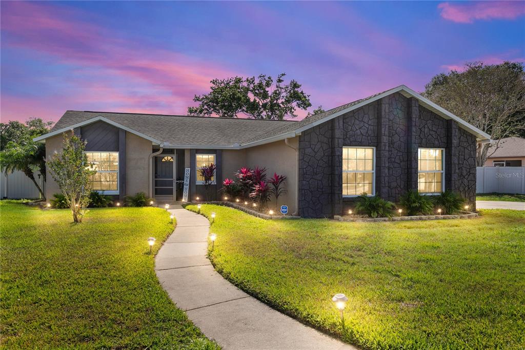 2222 WESTMINSTER DRIVE