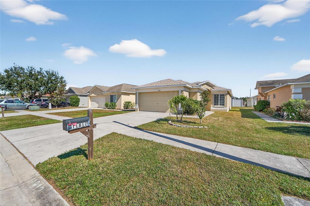 11812 LYNMOOR DRIVE