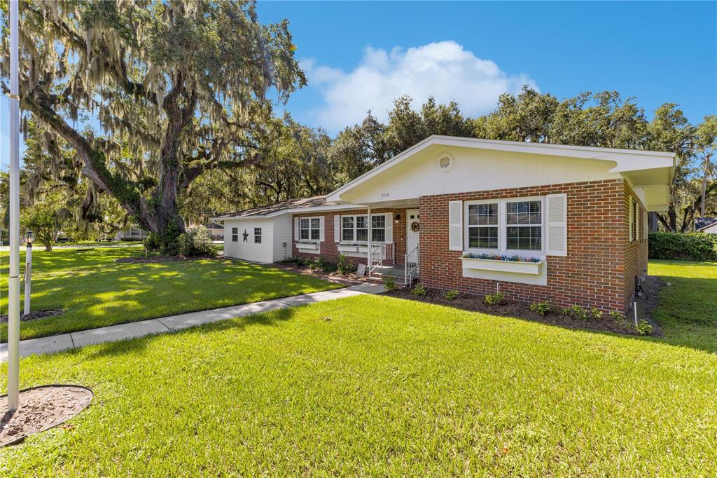 1412 LAKEVIEW AVENUE, KISSIMMEE, FL — photo 2 of 30