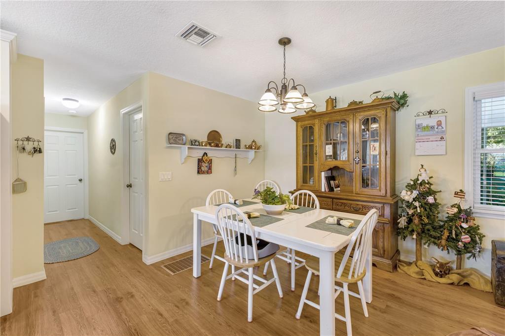 1412 LAKEVIEW AVENUE, KISSIMMEE, FL — photo 4 of 30