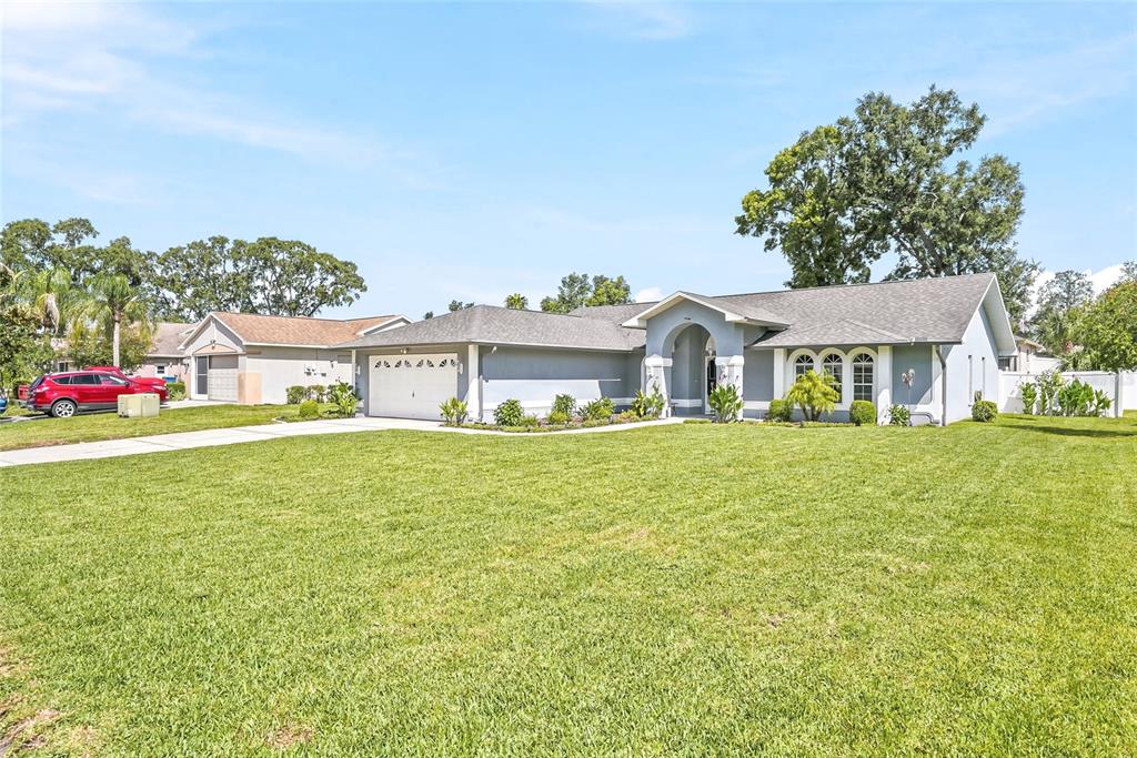 8185 RHANBUOY ROAD, SPRING HILL, FL — photo 3 of 30