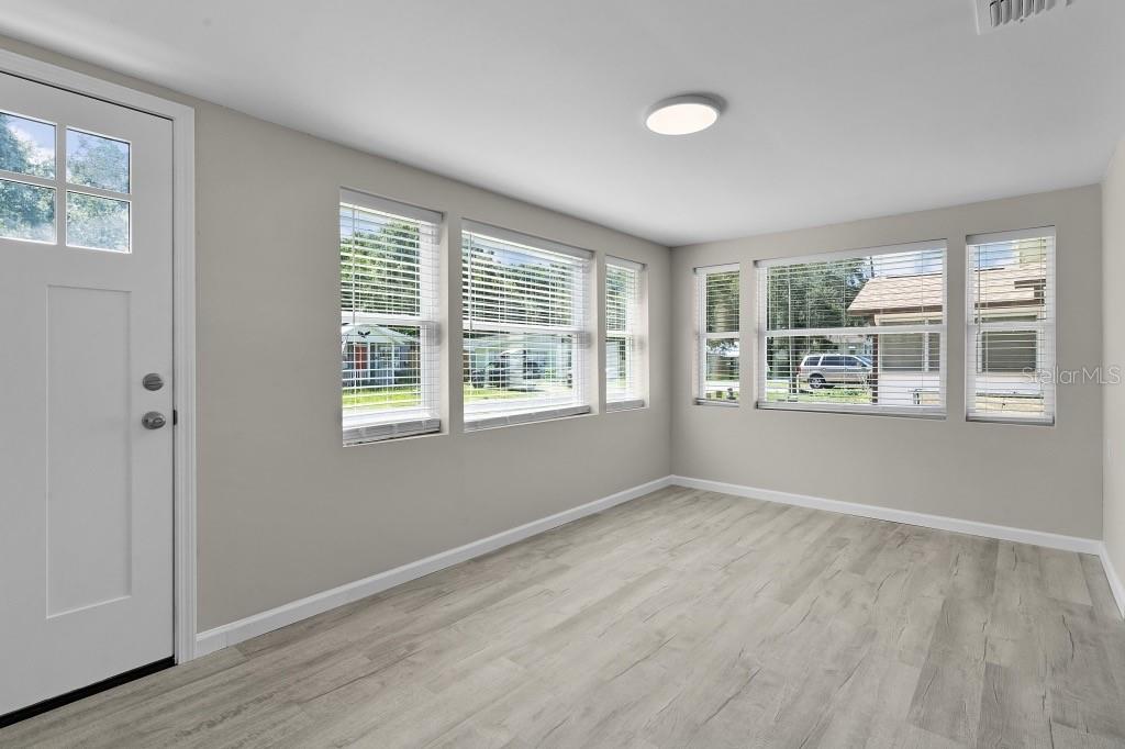 12390 SE 135TH TERRACE, OCKLAWAHA, FL — photo 5 of 30