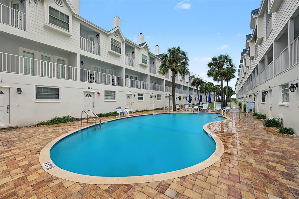 17960 GULF BOULEVARD UNIT 118, REDINGTON SHORES, FL — photo 2 of 30