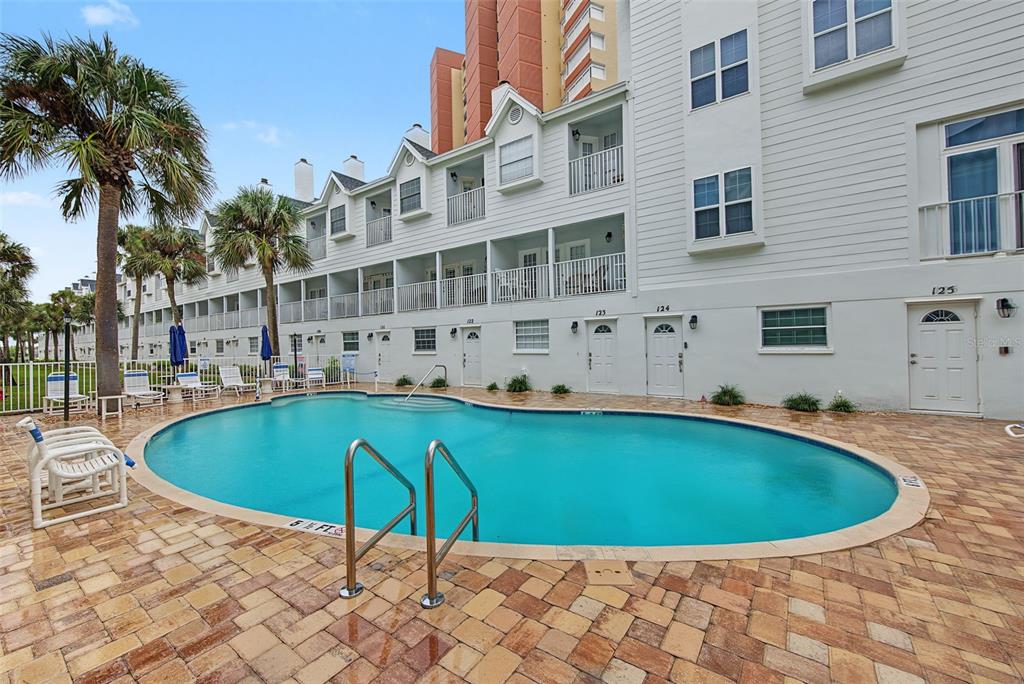 17960 GULF BOULEVARD UNIT 118, REDINGTON SHORES, FL — photo 3 of 30
