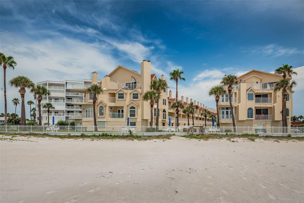 17960 GULF BOULEVARD UNIT 118, REDINGTON SHORES, FL — photo 5 of 30